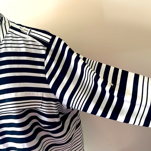 Calvin Klein Women’s Striped Blouse - Button Front - Size 1X - Really Cute! - Picture 3 of 6